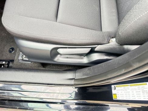 Used 2025 Toyota Corolla LE image 23