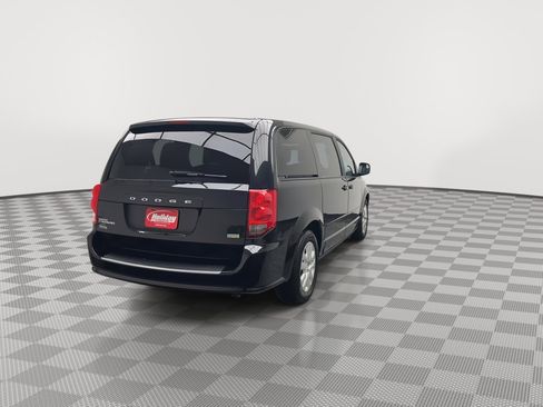 Used 2017 Dodge Grand Caravan SE image 29