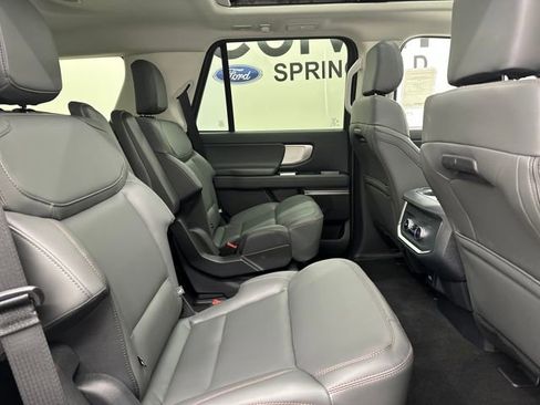 New 2025 Ford Expedition Active image 13