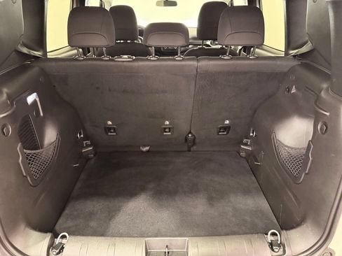 Used 2019 Jeep Renegade Sport w/ Sport Appearance Group AWD/4WD image 13