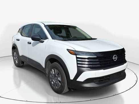 Used 2026 Nissan Kicks S FWD image 2