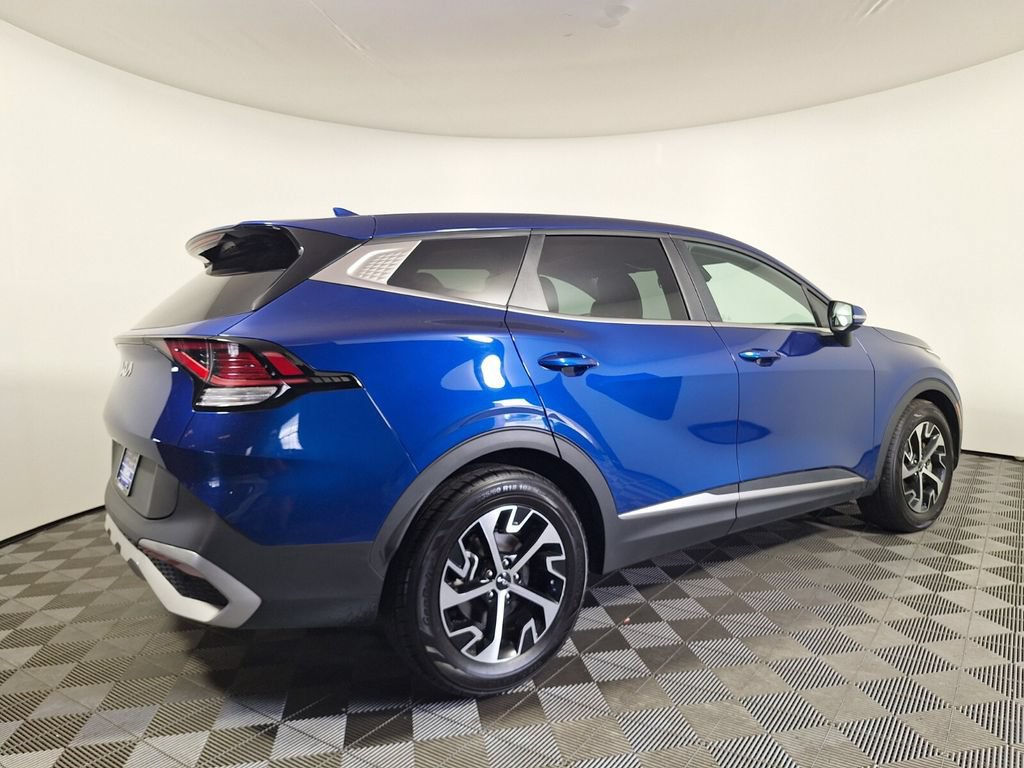 Used 2025 Kia Sportage EX FWD image 6