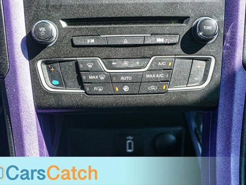 Used 2018 Ford Fusion SE w/ Fusion SE Technology Package image 28