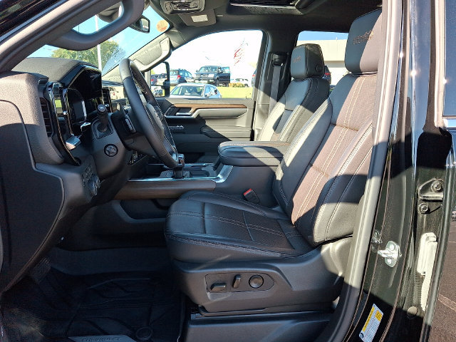 Used 2026 Chevrolet Silverado 1500 High Country w/ High Country Premium Package AWD/4WD image 13