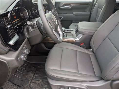 New 2026 GMC Sierra 1500 Elevation w/ Elevation Premium Package AWD/4WD image 4