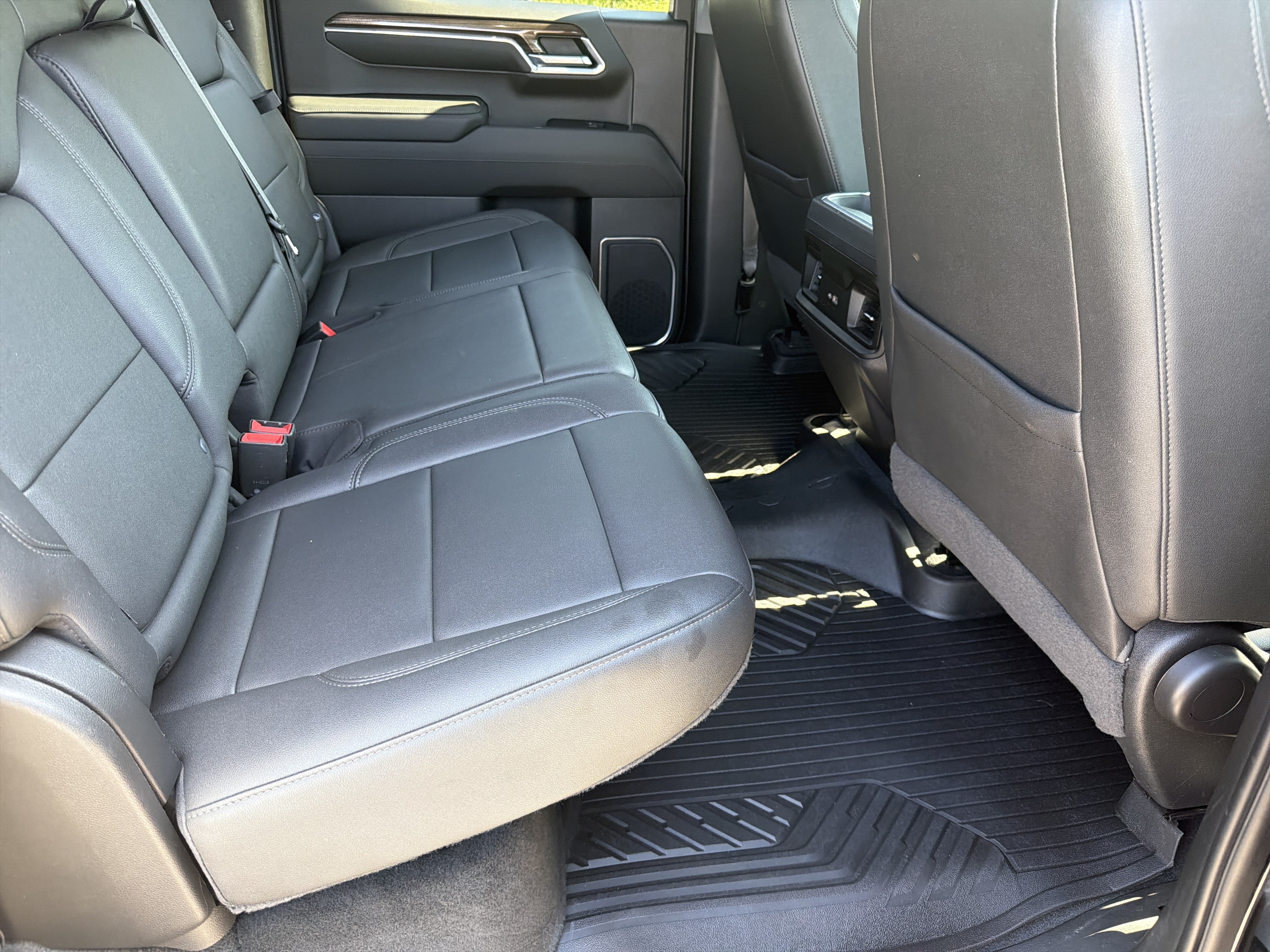 Certified 2022 Chevrolet Silverado 1500 LT AWD/4WD image 16