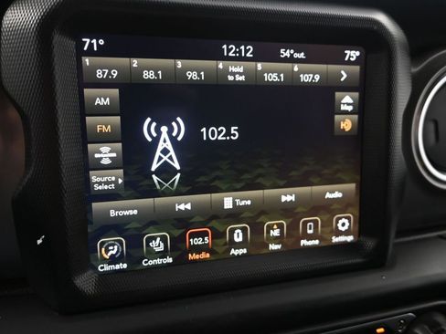 Used 2022 Jeep Wrangler Unlimited Rubicon 4xe w/ Cold Weather Group AWD/4WD image 17