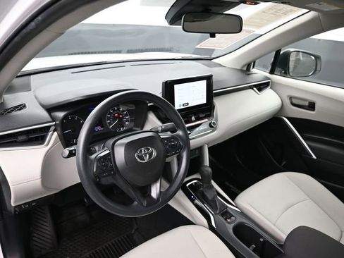 Certified 2023 Toyota Corolla Cross L image 14