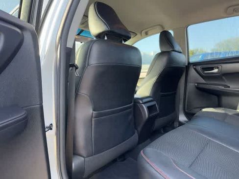 Used 2017 Toyota Camry SE FWD image 16