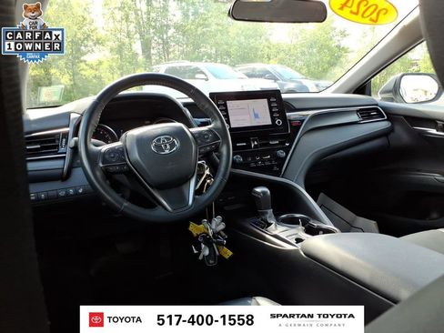 Used 2024 Toyota Camry SE AWD/4WD image 12