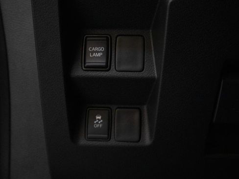 Used 2024 Nissan Frontier SV image 20