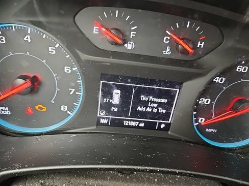Used 2021 Chevrolet Equinox LS FWD image 11