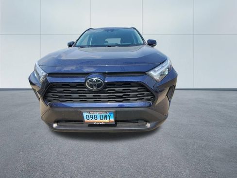 Used 2022 Toyota RAV4 XLE w/ Convenience Package AWD/4WD image 3