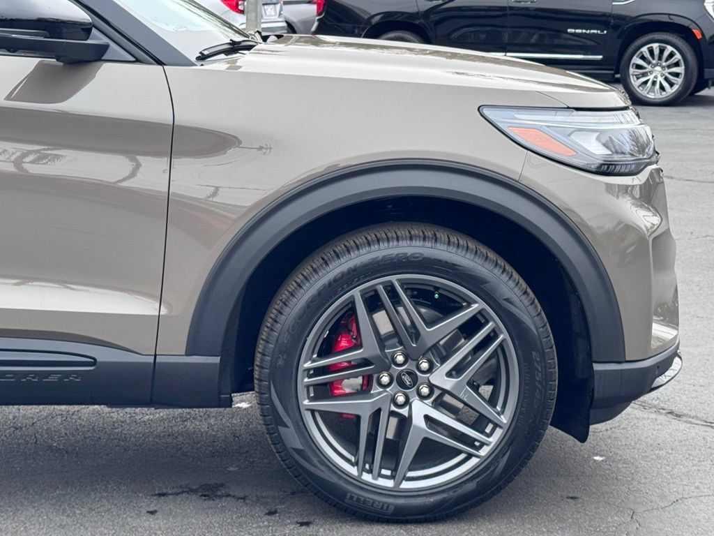 Used 2026 Ford Explorer ST w/ Sun And Sound Package RWD image 48