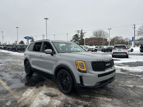 Used 2022 Kia Telluride SX w/ Nightfall Edition Package image 10
