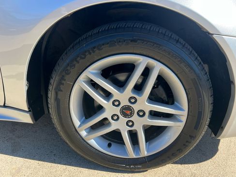 Used 2005 Pontiac Grand Prix GTP w/ Leather Trim Package image 13