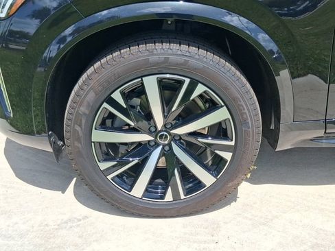 New 2026 Volvo XC90 B5 Core AWD/4WD image 3