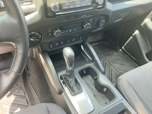 Used 2023 Nissan Frontier SV w/ SV Convenience Package AWD/4WD image 13