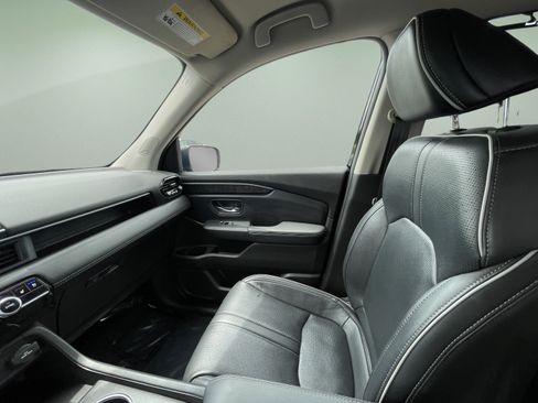 Used 2023 Honda Pilot Elite image 22