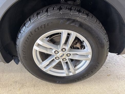 Used 2020 Ford Explorer XLT image 39