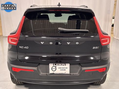 Certified 2025 Volvo XC40 B5 Plus image 7