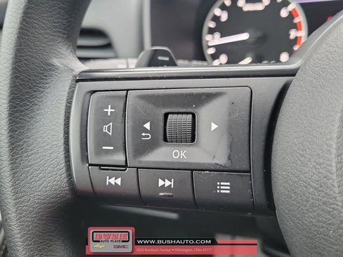 Used 2024 Nissan Rogue SV image 25