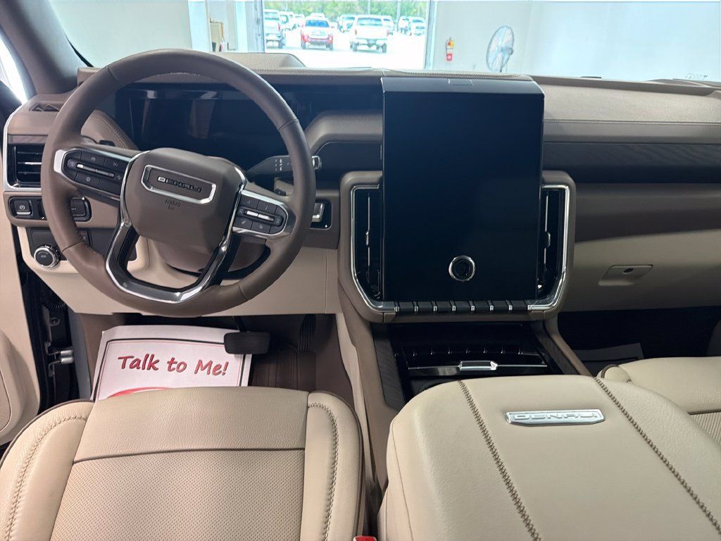 Used 2025 GMC Yukon Denali w/ Sun & Power Step Package RWD image 17