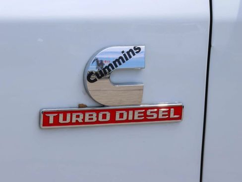 Used 2024 RAM 2500 Laramie w/ Safety Group AWD/4WD image 8