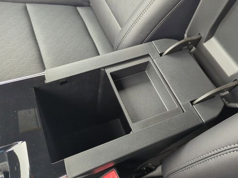 New 2026 Chevrolet Equinox LT w/ Convenience Package II image 25