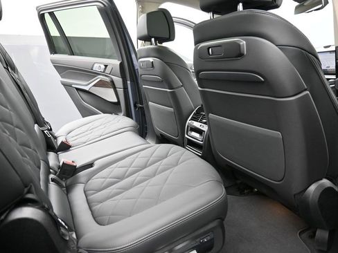 Used 2026 BMW X7 xDrive40i AWD/4WD image 19