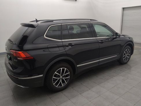 Used 2020 Volkswagen Tiguan SE w/ Panoramic Sunroof Package image 10