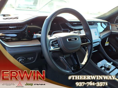 New 2026 Jeep Grand Cherokee Summit image 10