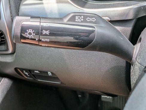 Used 2023 Kia Sorento LX FWD image 24