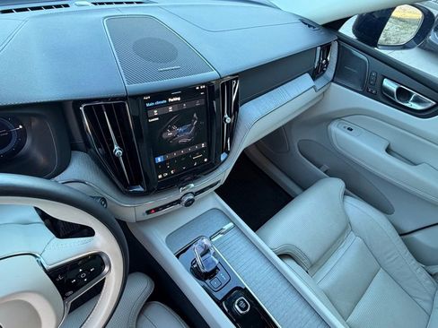 Used 2025 Volvo XC60 T8 Ultra w/ Protection Package Premier image 19