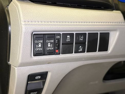 Used 2018 Honda Odyssey EX image 23