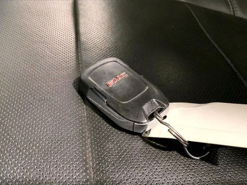 Used 2020 GMC Sierra 1500 AT4 w/ AT4 Premium Package image 11