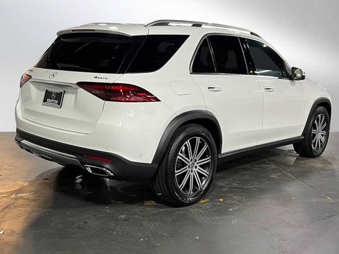 Used 2025 Mercedes-Benz GLE 450 4MATIC image 4