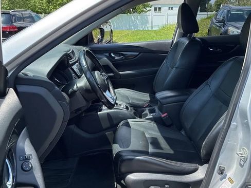 Used 2018 Nissan Rogue SL AWD/4WD image 16