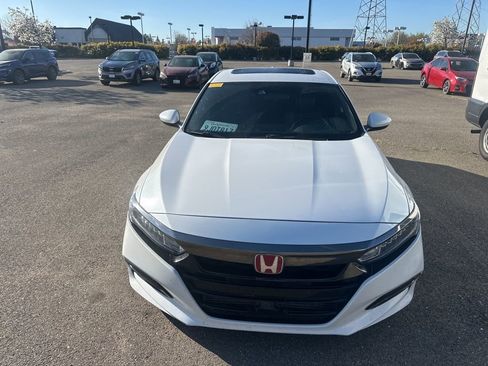 Used 2018 Honda Accord Sport image 2