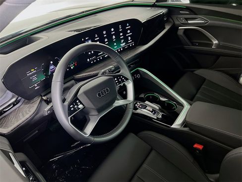 New 2025 Audi Q5 Premium Plus image 9