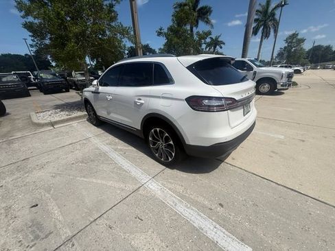 Used 2022 Lincoln Nautilus Reserve FWD image 5