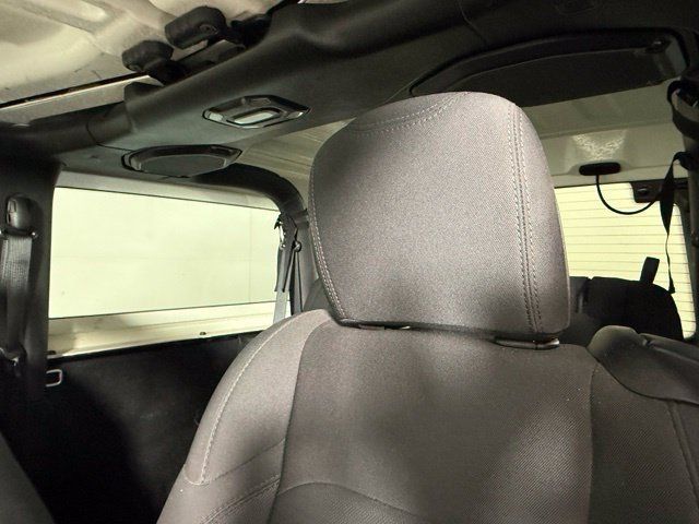 Used 2021 Jeep Wrangler Sport AWD/4WD image 5