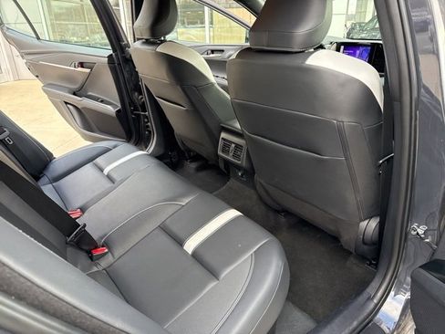 Used 2025 Toyota Camry SE image 26
