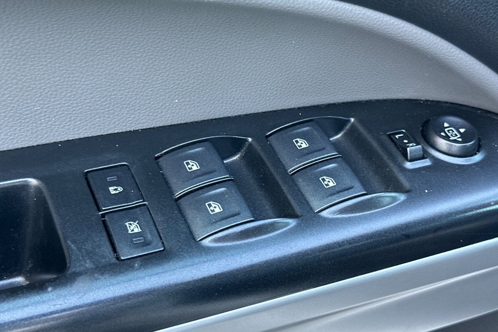 Used 2019 Chevrolet Colorado LT w/ Redline Special Edition AWD/4WD image 12