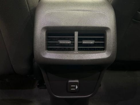Used 2024 Chevrolet Equinox LT AWD/4WD image 14