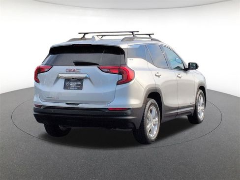 Used 2020 GMC Terrain SLE w/ Driver Convenience Package image 5