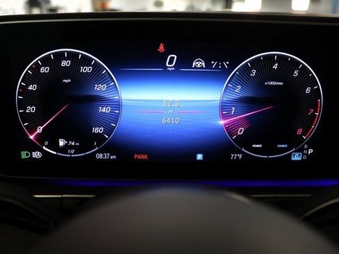 Used 2024 Mercedes-Benz GLS 580 4MATIC image 26