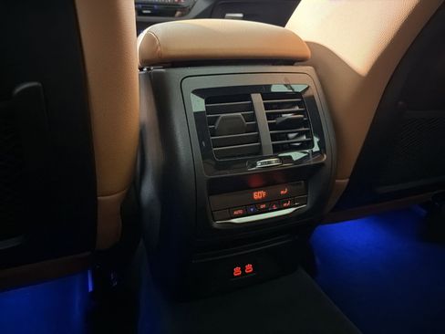 Used 2025 BMW X4 xDrive30i AWD/4WD image 32