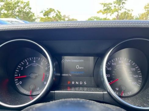 Used 2022 Ford Mustang Coupe image 9