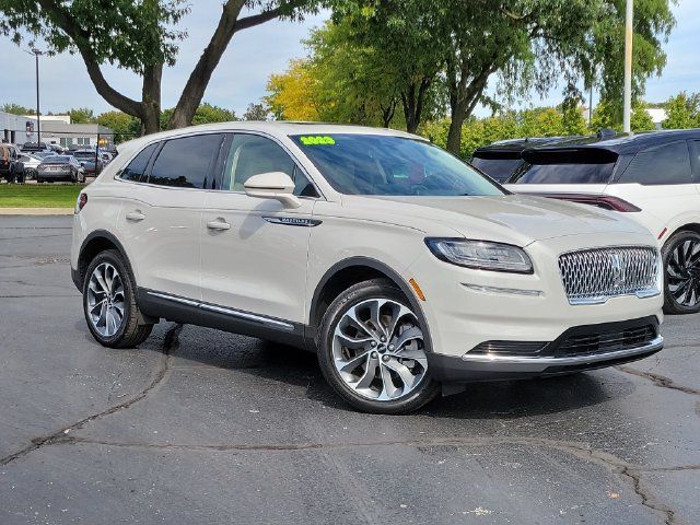 Used 2023 Lincoln Nautilus Reserve AWD/4WD image 32